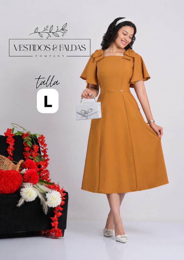 Vestido midi. Tela seda. 